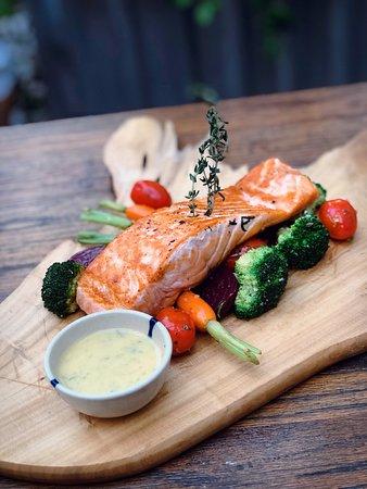 LeLa Saigon Restaurant & Bar